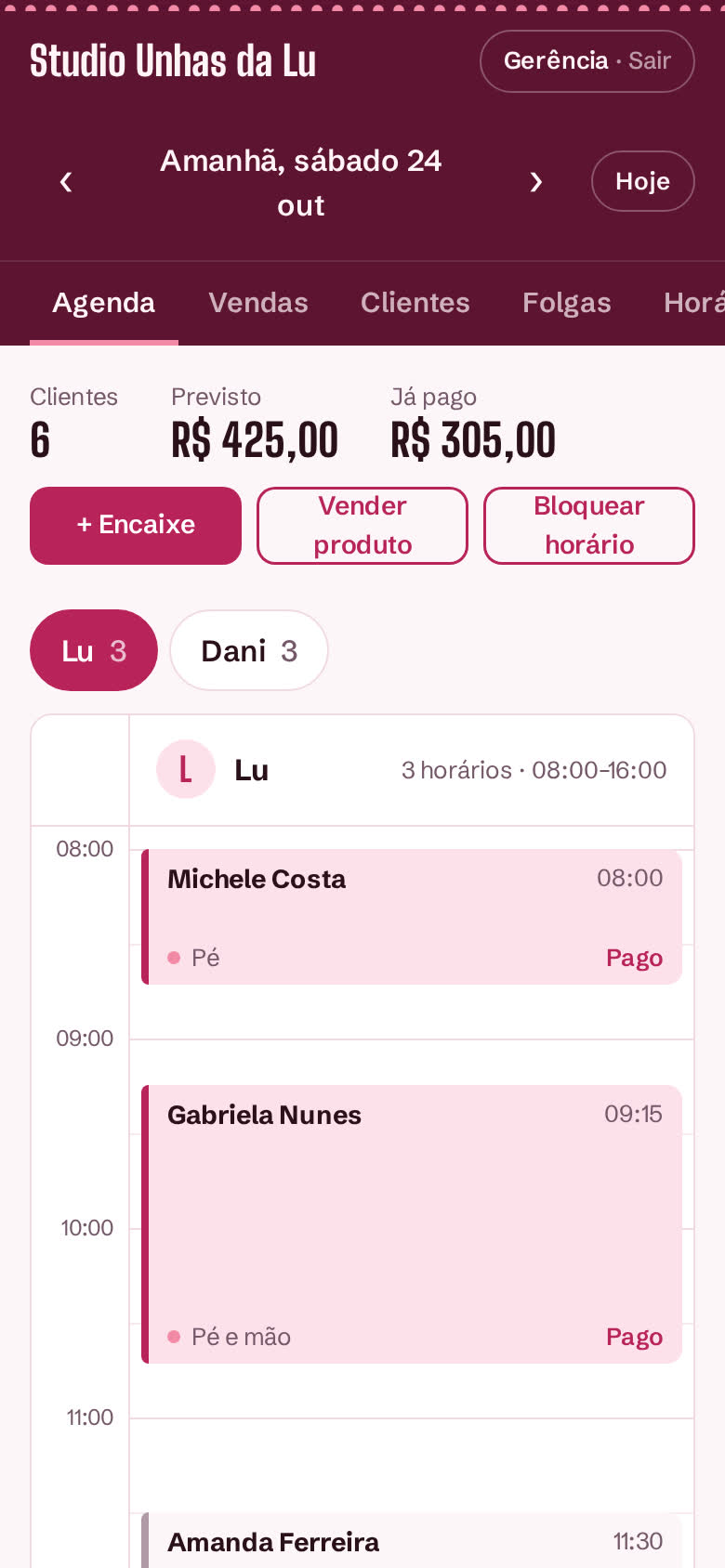 Painel do studio com a agenda do dia de cada profissional, valores previstos e já pagos e o botão de encaixe